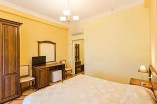 Гостиница Оазис Адлер Двухместный номер с 1 кроватью или 2 отдельными кроватями-6